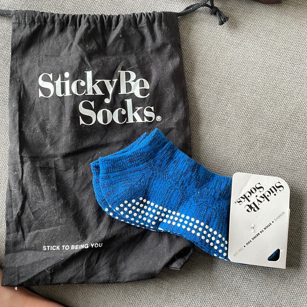 NWT Gripper socks